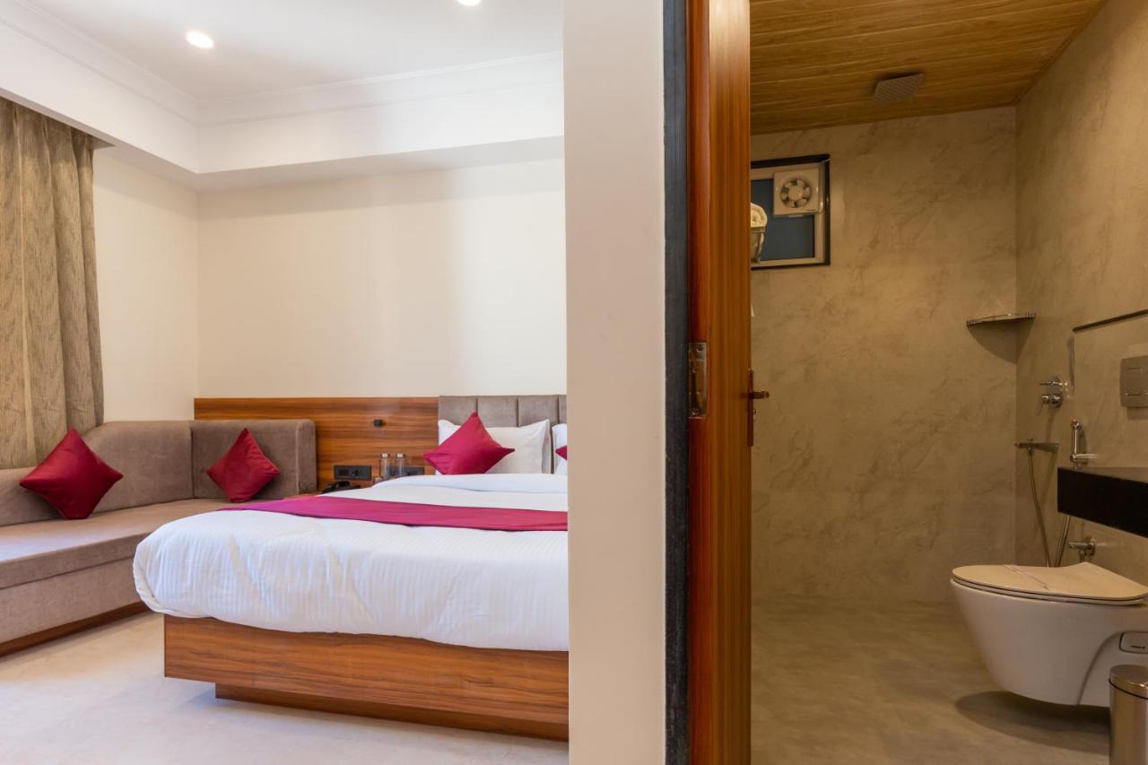 Raghunandan Palace - A Premier Boutique Stay, City Center & 500 Meters From City Railway Station Udajpur Zewnętrze zdjęcie