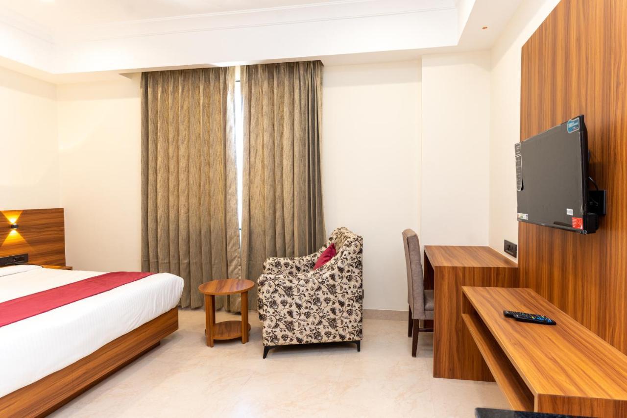 Raghunandan Palace - A Premier Boutique Stay, City Center & 500 Meters From City Railway Station Udajpur Zewnętrze zdjęcie