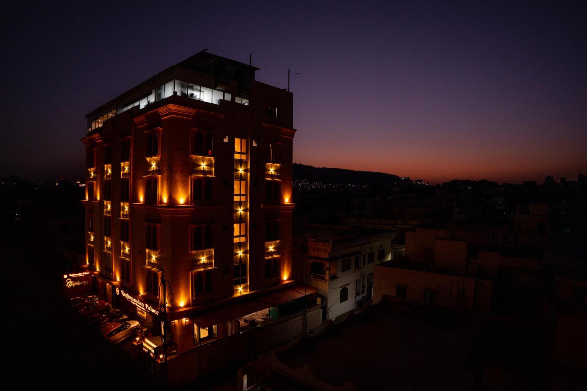Raghunandan Palace - A Premier Boutique Stay, City Center & 500 Meters From City Railway Station Udajpur Zewnętrze zdjęcie
