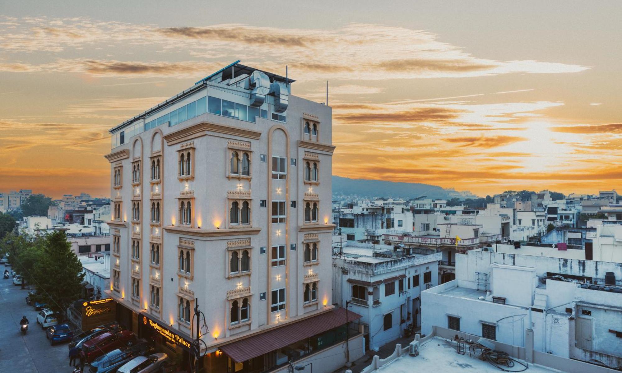 Raghunandan Palace - A Premier Boutique Stay, City Center & 500 Meters From City Railway Station Udajpur Zewnętrze zdjęcie