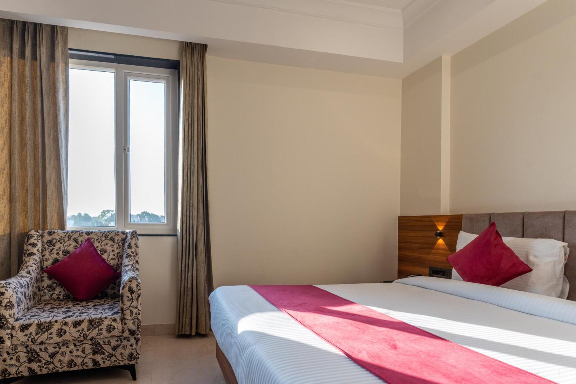 Raghunandan Palace - A Premier Boutique Stay, City Center & 500 Meters From City Railway Station Udajpur Zewnętrze zdjęcie