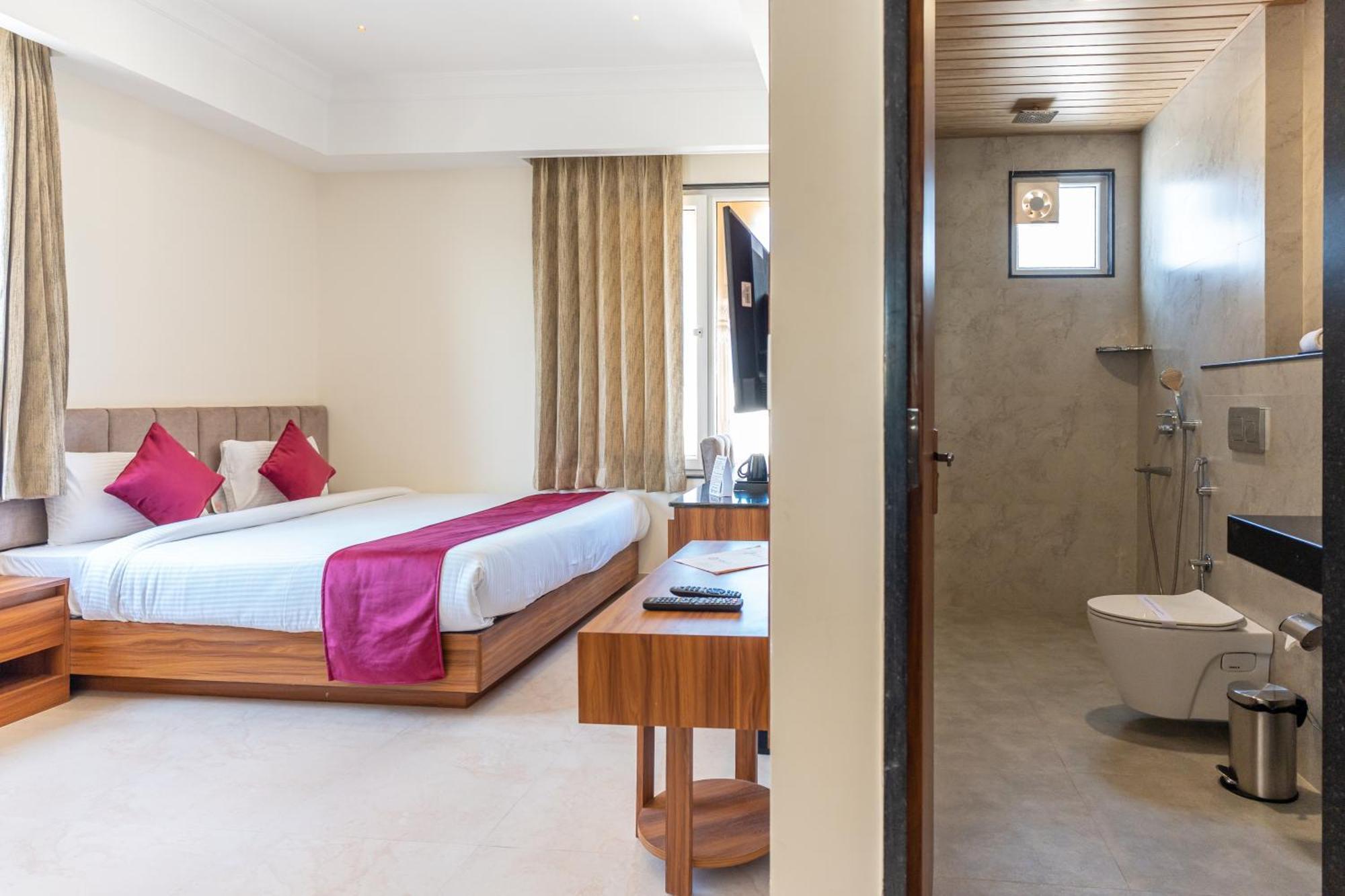 Raghunandan Palace - A Premier Boutique Stay, City Center & 500 Meters From City Railway Station Udajpur Zewnętrze zdjęcie